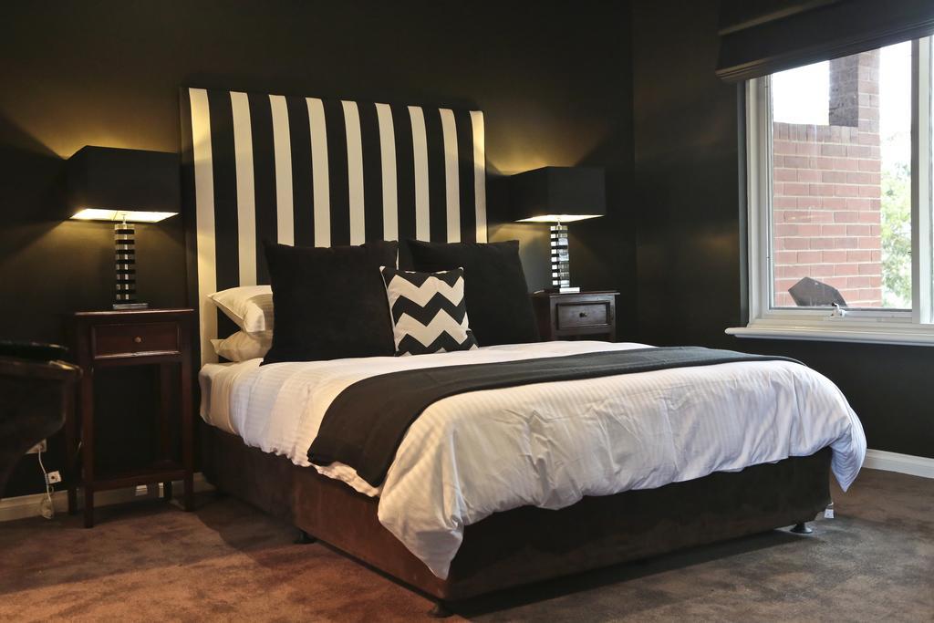 One Paddock Currency Creek Winery Villas Room photo