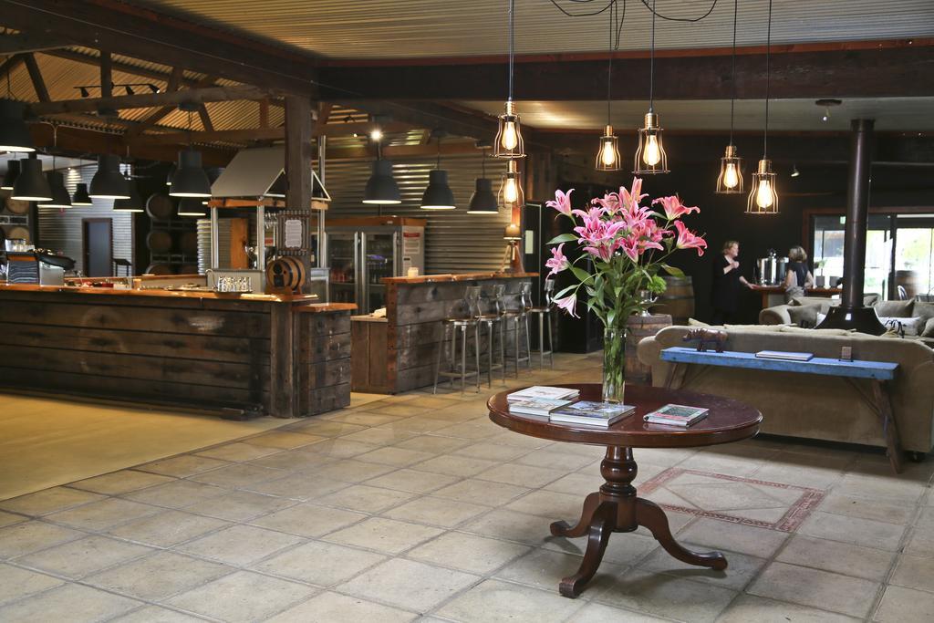 One Paddock Currency Creek Winery Villas Exterior photo